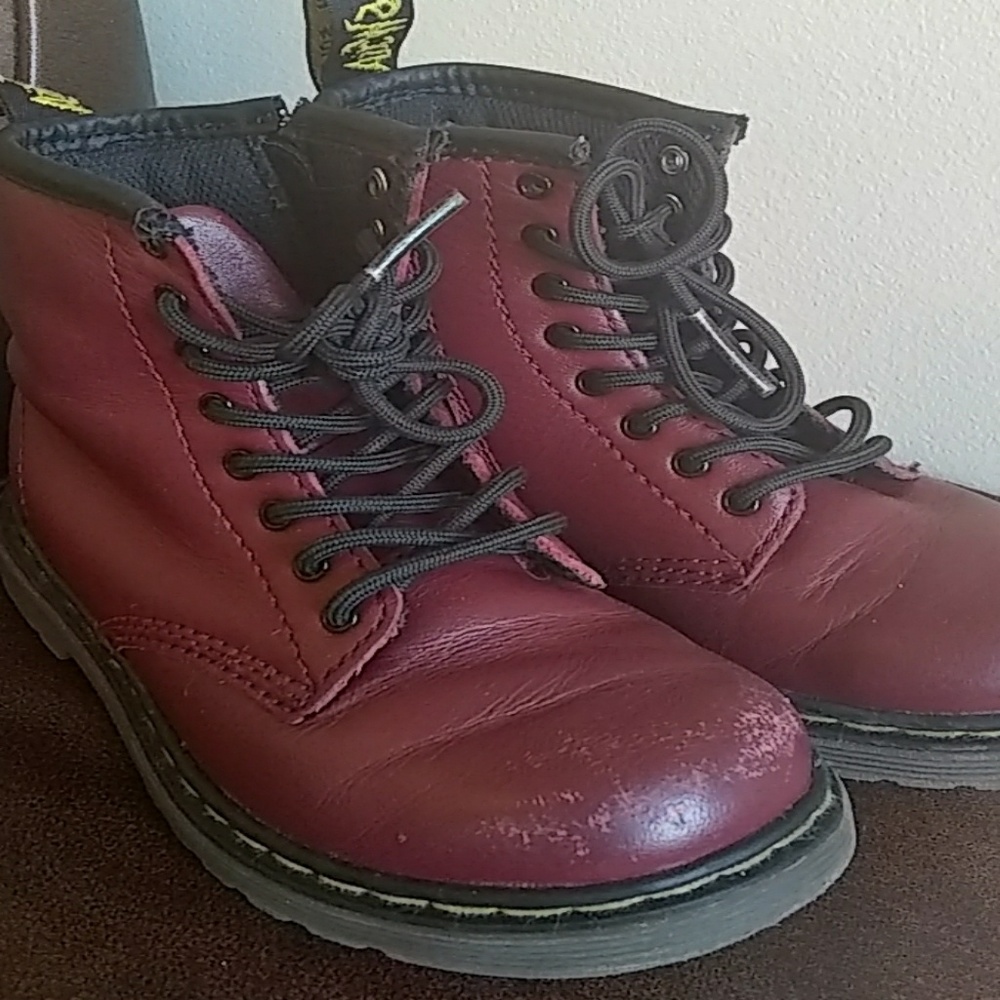 Dr Martens Brooklee red 9 US girls boots